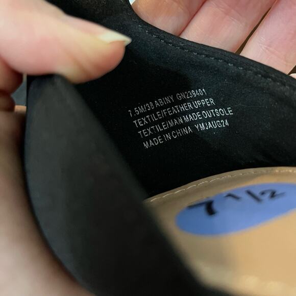 NEW BCBGeneration Abiny Feather Pom Pom Heels Black Pointy Ankle Strap Stiletto - Picture 7 of 7